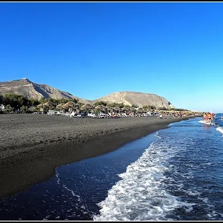 Dream Perissa (Santorini)
